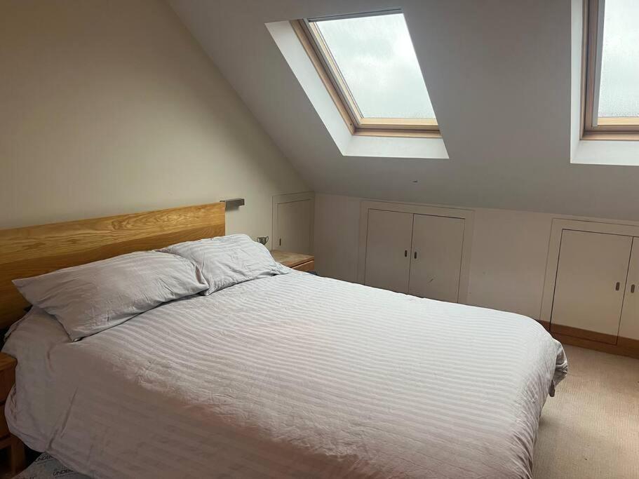 Four Bedroom Modern Victorian Wandsworth House Londra Esterno foto
